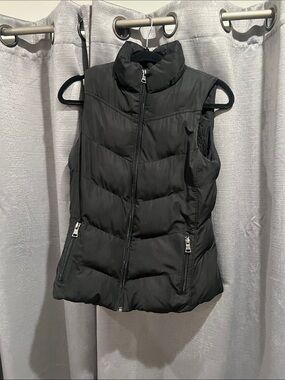 Banana Republic Black Quilted Sleeveless Puffer Vest